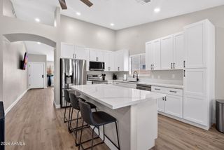 8947 W SIERRA VISTA Drive, Glendale, AZ 85305