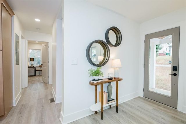 2437 Hillside Avenue, Decatur, GA 30032