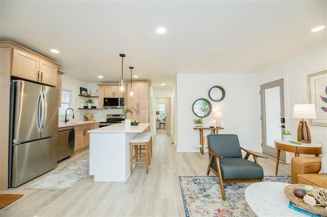 2437 Hillside Avenue, Decatur, GA 30032