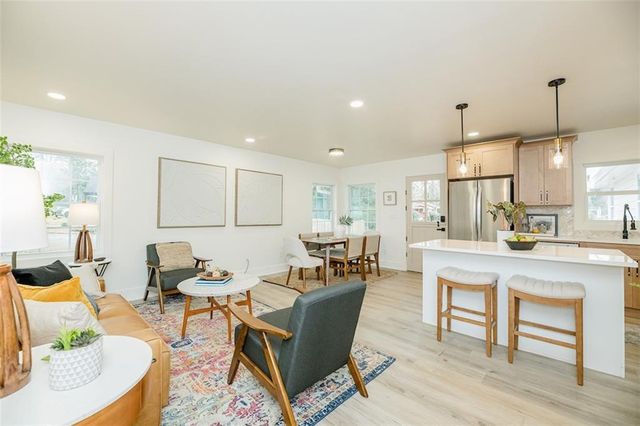 2437 Hillside Avenue, Decatur, GA 30032