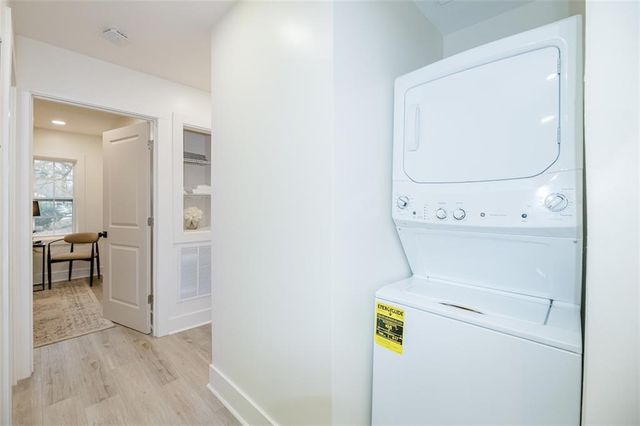 2437 Hillside Avenue, Decatur, GA 30032