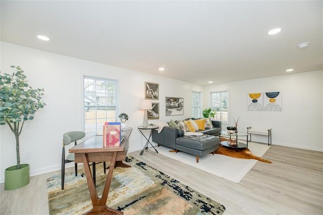 2437 Hillside Avenue, Decatur, GA 30032