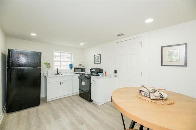 2437 Hillside Avenue, Decatur, GA 30032