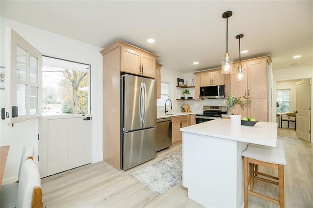 2437 Hillside Avenue, Decatur, GA 30032