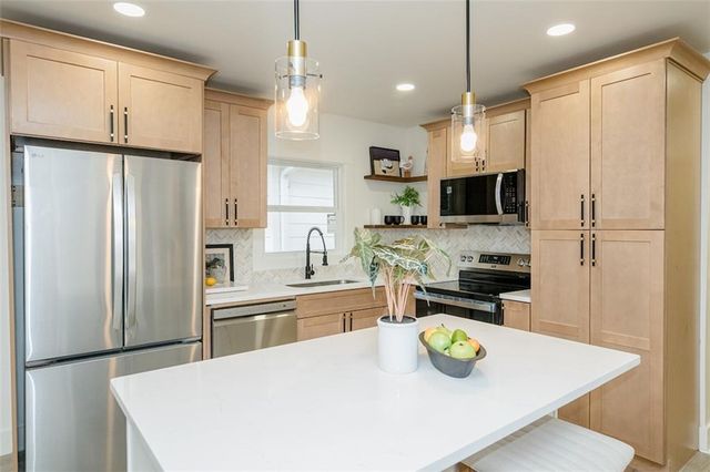 2437 Hillside Avenue, Decatur, GA 30032