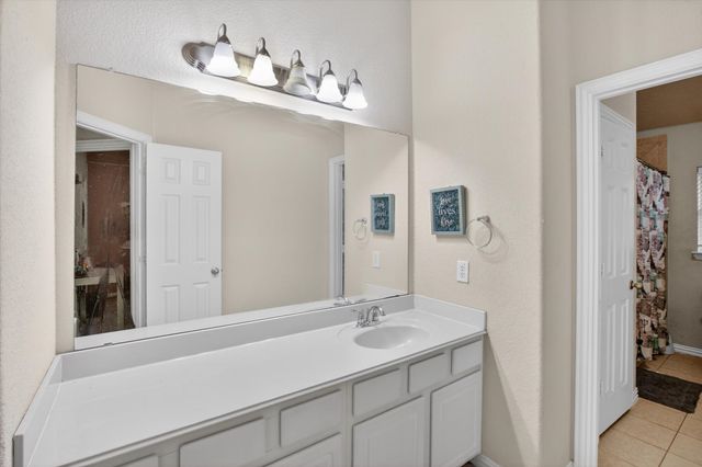6601 Vintage Drive, Arlington, TX 76001