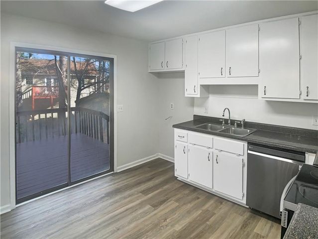 304 Lamden Court, Lawrenceville, GA 30046