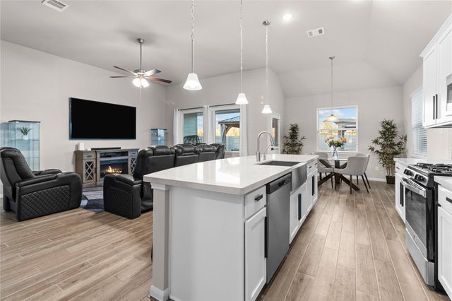 2811 Bisbee Road, League City, TX 77573