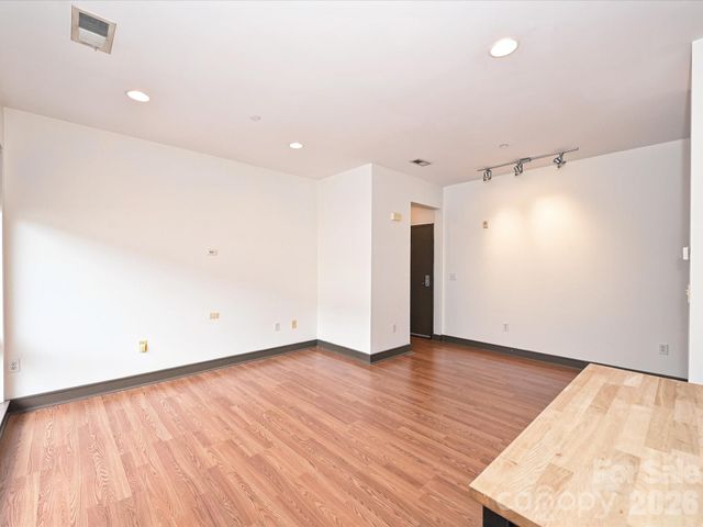 2200 Lyndhurst Avenue 102, Charlotte, NC 28203