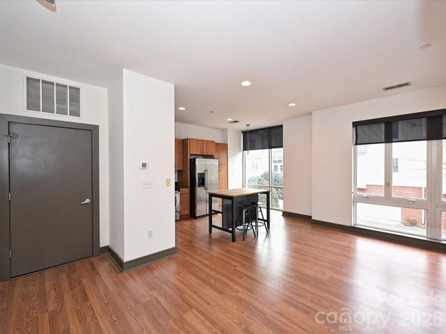 2200 Lyndhurst Avenue 102, Charlotte, NC 28203