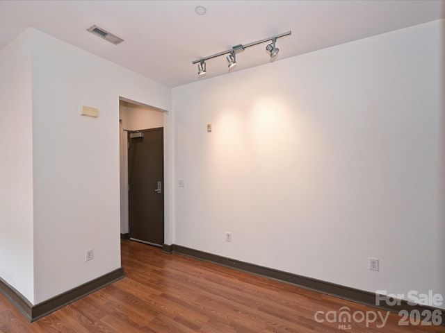 2200 Lyndhurst Avenue 102, Charlotte, NC 28203