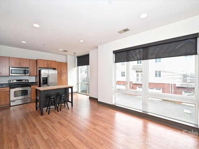 2200 Lyndhurst Avenue 102, Charlotte, NC 28203