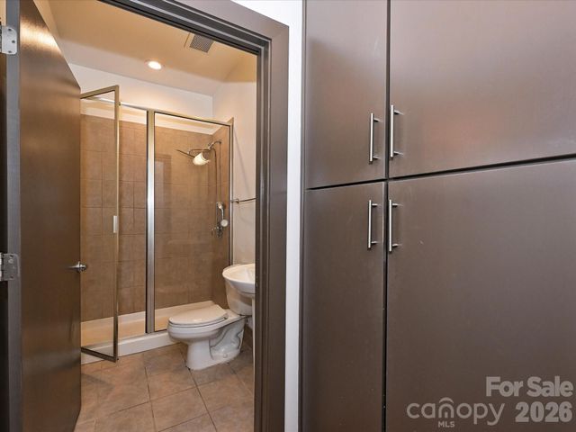 2200 Lyndhurst Avenue 102, Charlotte, NC 28203