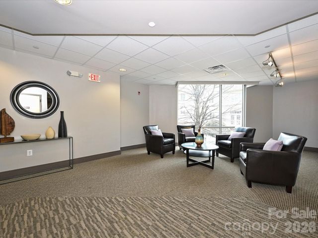 2200 Lyndhurst Avenue 102, Charlotte, NC 28203