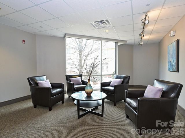 2200 Lyndhurst Avenue 102, Charlotte, NC 28203