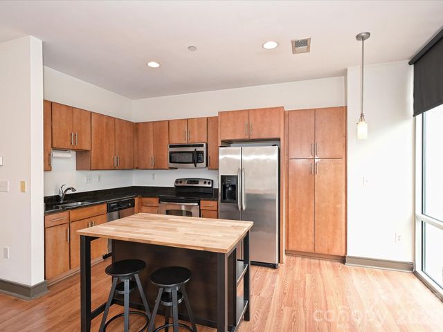 2200 Lyndhurst Avenue 102, Charlotte, NC 28203