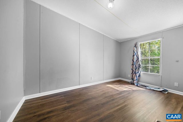 289 MOUNTAIN LAUREL RD, Palmyra, VA 22963