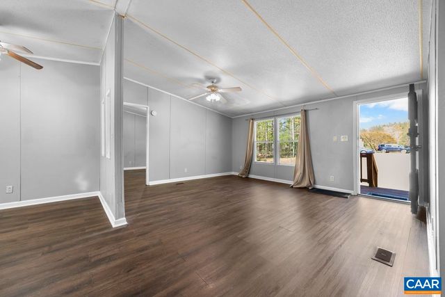 289 MOUNTAIN LAUREL RD, Palmyra, VA 22963