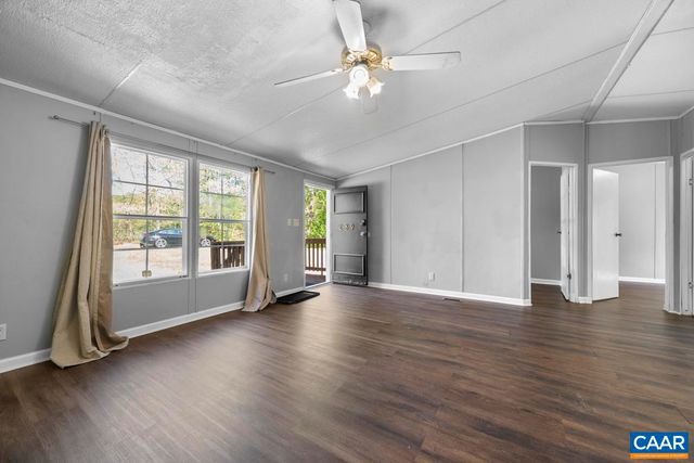 289 MOUNTAIN LAUREL RD, Palmyra, VA 22963