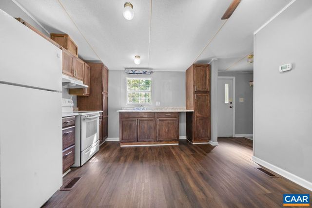 289 MOUNTAIN LAUREL RD, Palmyra, VA 22963