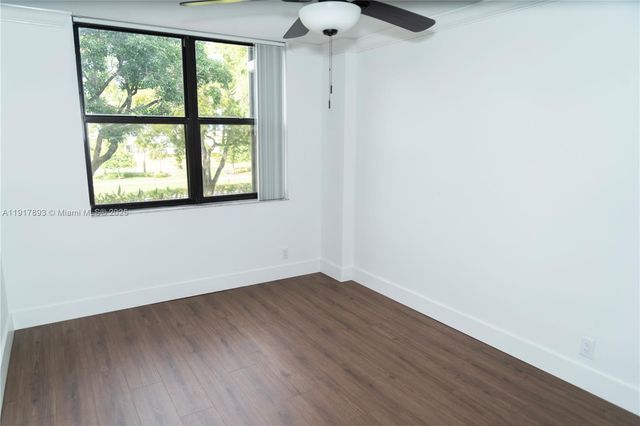 105 Lake Emerald Dr 311, Oakland Park, FL 33309