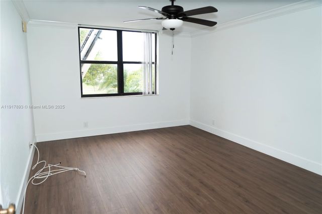 105 Lake Emerald Dr 311, Oakland Park, FL 33309