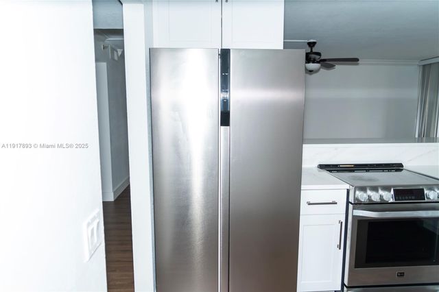 105 Lake Emerald Dr 311, Oakland Park, FL 33309