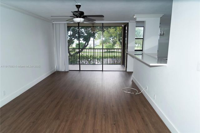 105 Lake Emerald Dr 311, Oakland Park, FL 33309