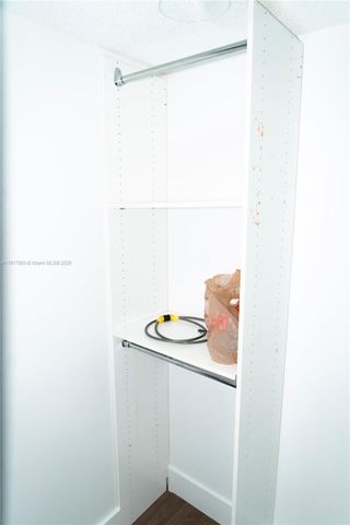 105 Lake Emerald Dr 311, Oakland Park, FL 33309