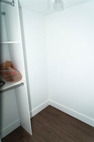 105 Lake Emerald Dr 311, Oakland Park, FL 33309