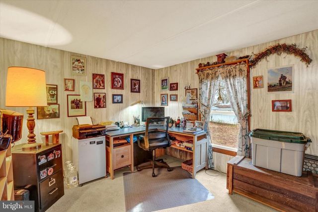 19367 S BARRENS RD S, Stewartstown, PA 17363