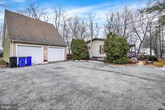 19367 S BARRENS RD S, Stewartstown, PA 17363