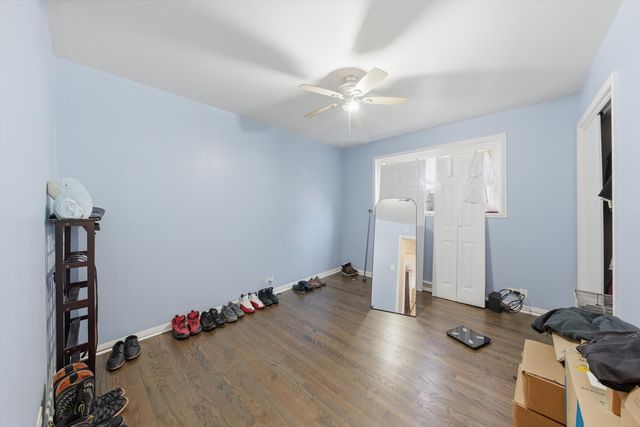 9013 S 49th Court, Oak Lawn, IL 60453