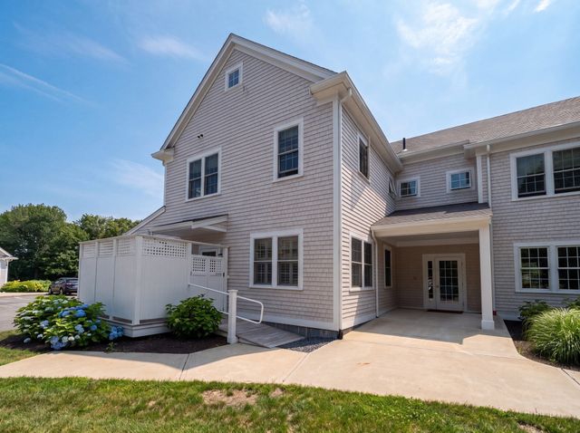 100 Dillingham Ave A101, Falmouth, MA 02540