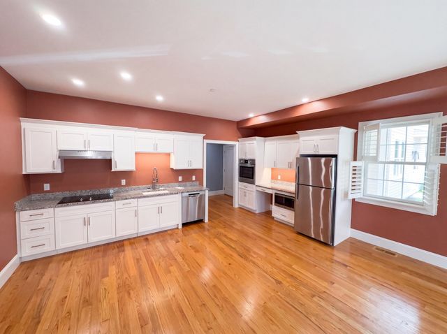 100 Dillingham Ave A101, Falmouth, MA 02540