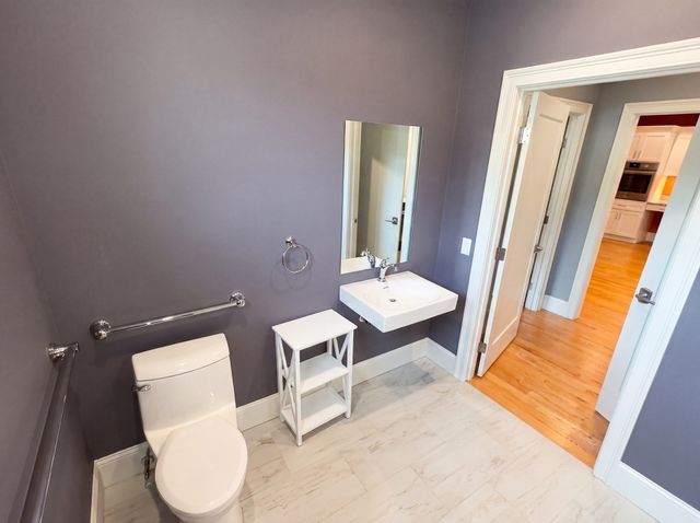 100 Dillingham Ave A101, Falmouth, MA 02540