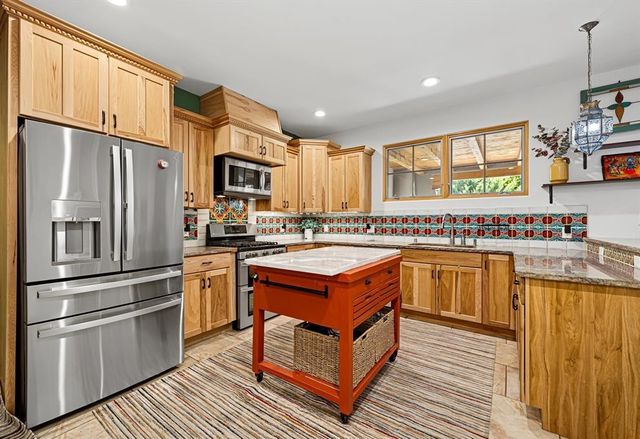 21 Calle Lemita, Santa Fe, NM 87506