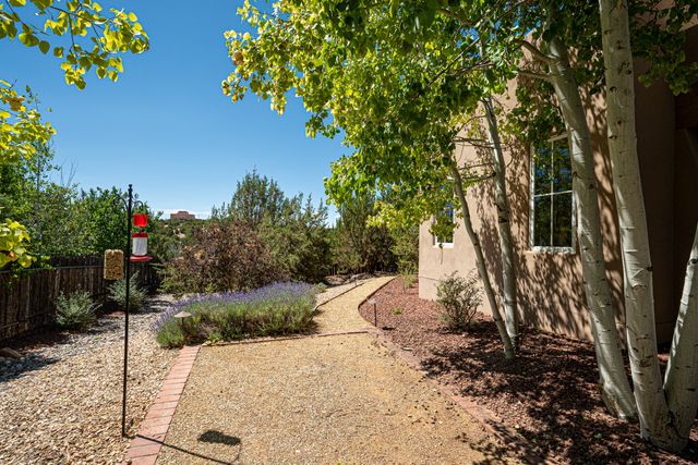 21 Calle Lemita, Santa Fe, NM 87506