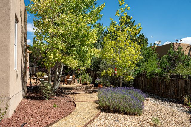 21 Calle Lemita, Santa Fe, NM 87506