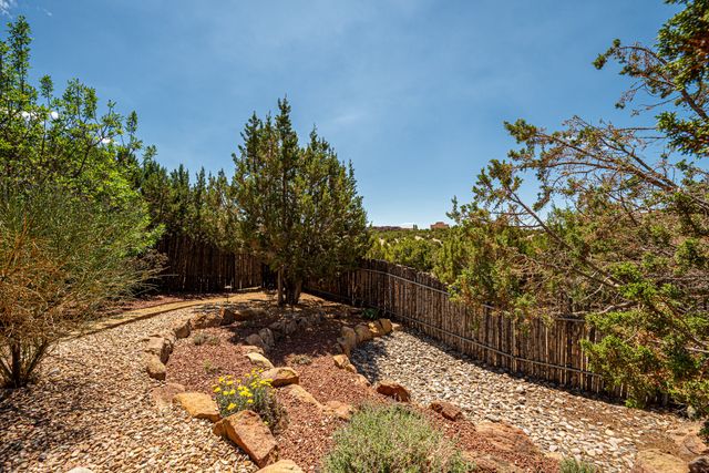 21 Calle Lemita, Santa Fe, NM 87506