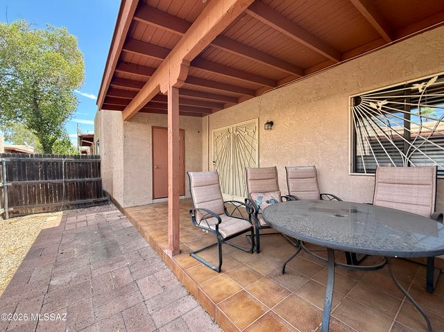 1949 N Swan Rd Unit 29, Tucson, AZ 85712