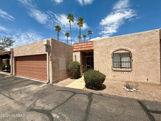 1949 N Swan Rd Unit 29, Tucson, AZ 85712