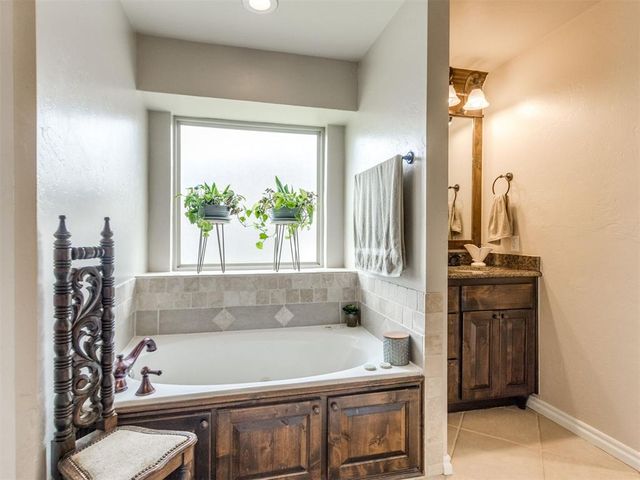 1105 Julies Trail, Moore, OK 73160