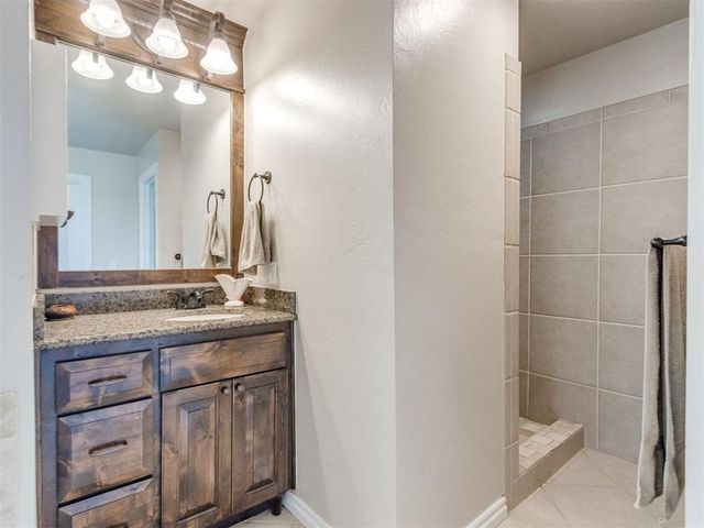 1105 Julies Trail, Moore, OK 73160
