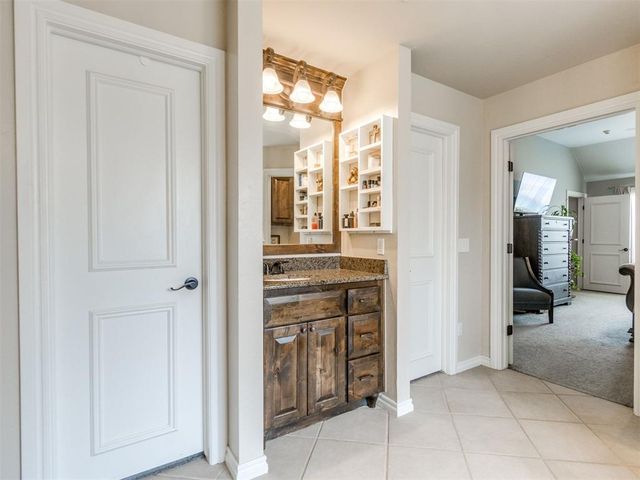 1105 Julies Trail, Moore, OK 73160
