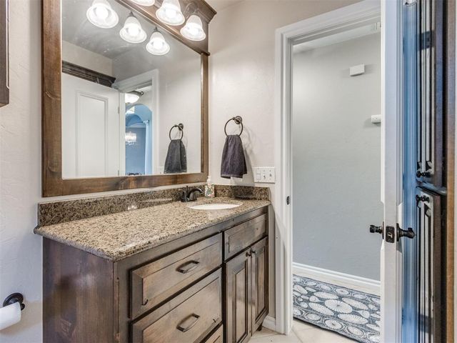 1105 Julies Trail, Moore, OK 73160