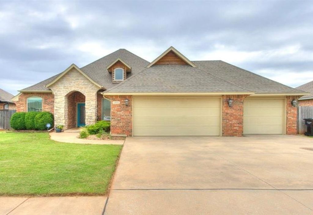 1105 Julies Trail, Moore, OK 73160
