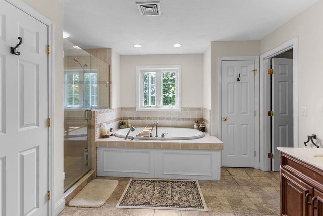 1237 Center Road, Lyndeborough, NH 03082