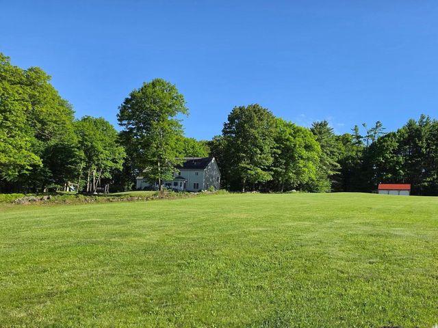 1237 Center Road, Lyndeborough, NH 03082