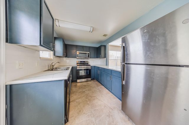 12511 Garden Gale Lane, Houston, TX 77044